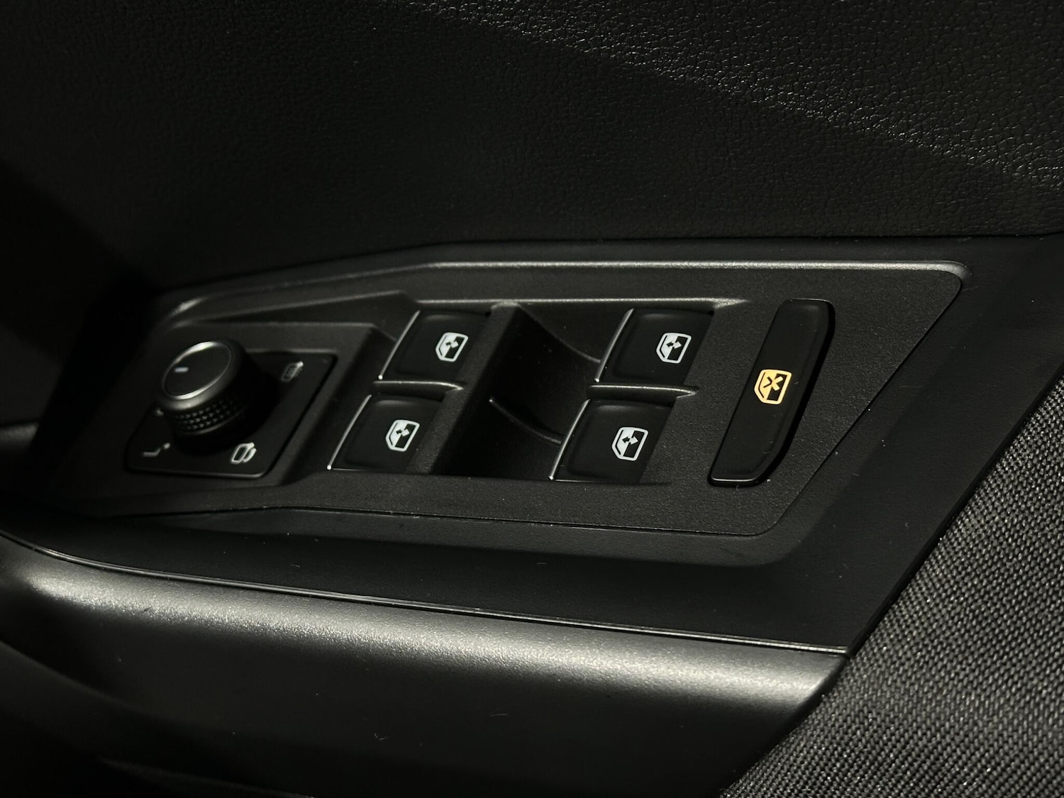 Used Volkswagen T-Roc 2020 for sale - 76878883: Photo 18