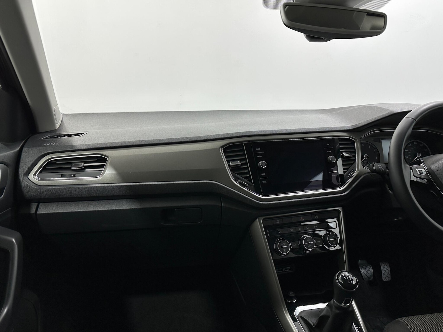 Used Volkswagen T-Roc 2020 for sale - 76878883: Photo 29