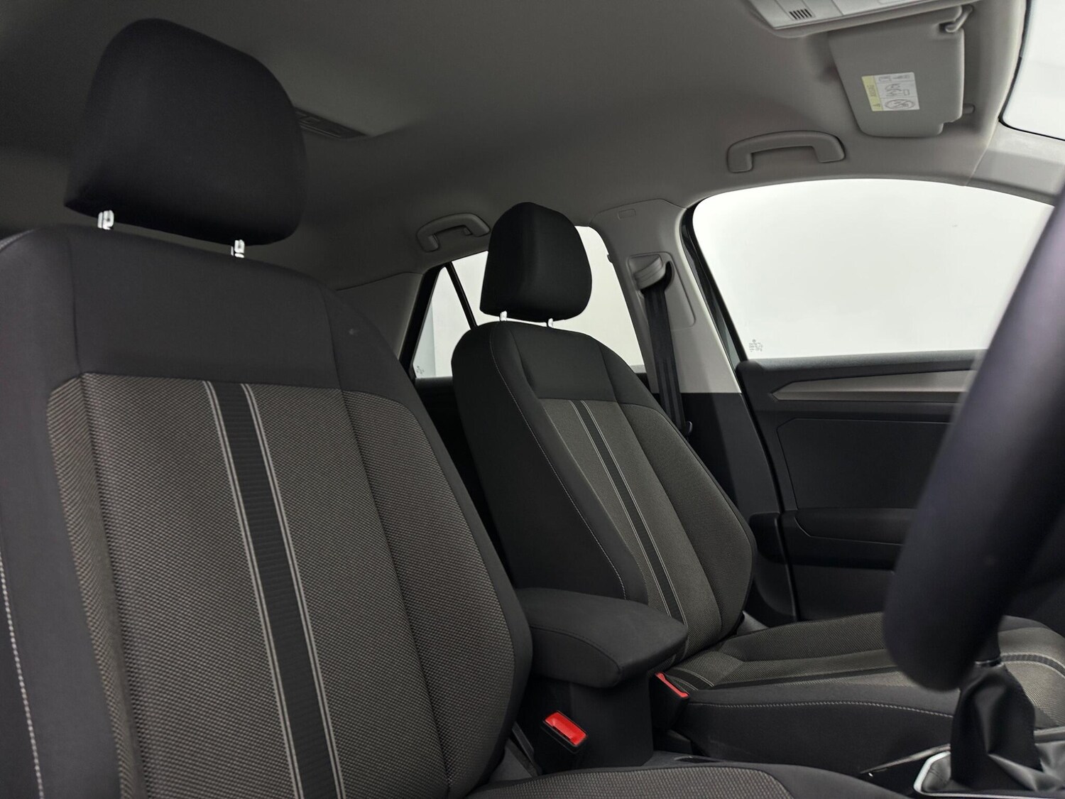 Used Volkswagen T-Roc 2020 for sale - 76878883: Photo 32