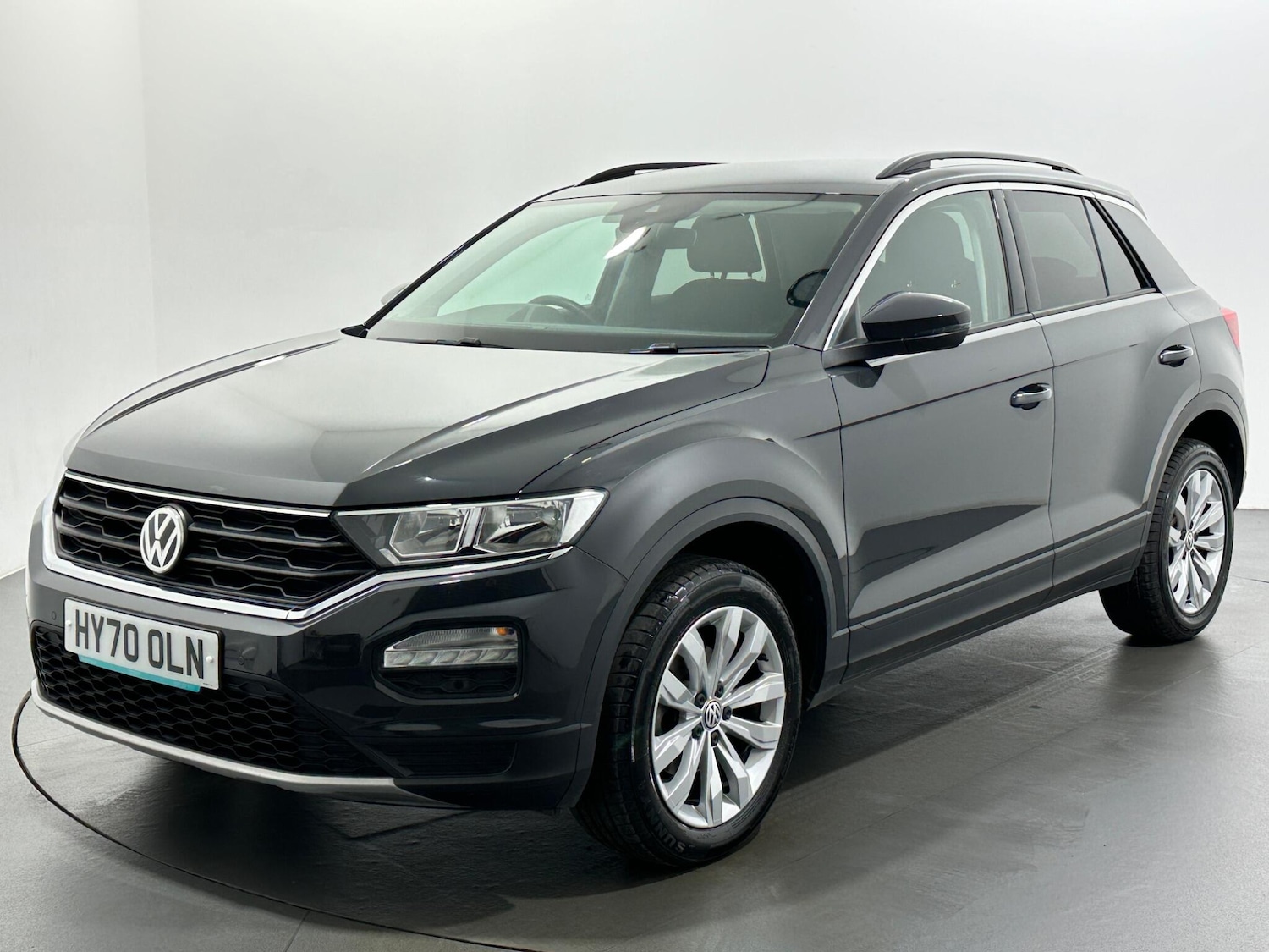 Used Volkswagen T-Roc 2020 for sale - 76878883: Photo 4
