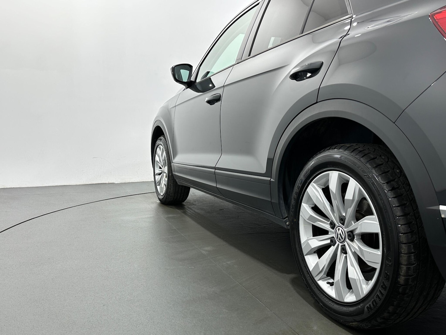 Used Volkswagen T-Roc 2020 for sale - 76878883: Photo 48