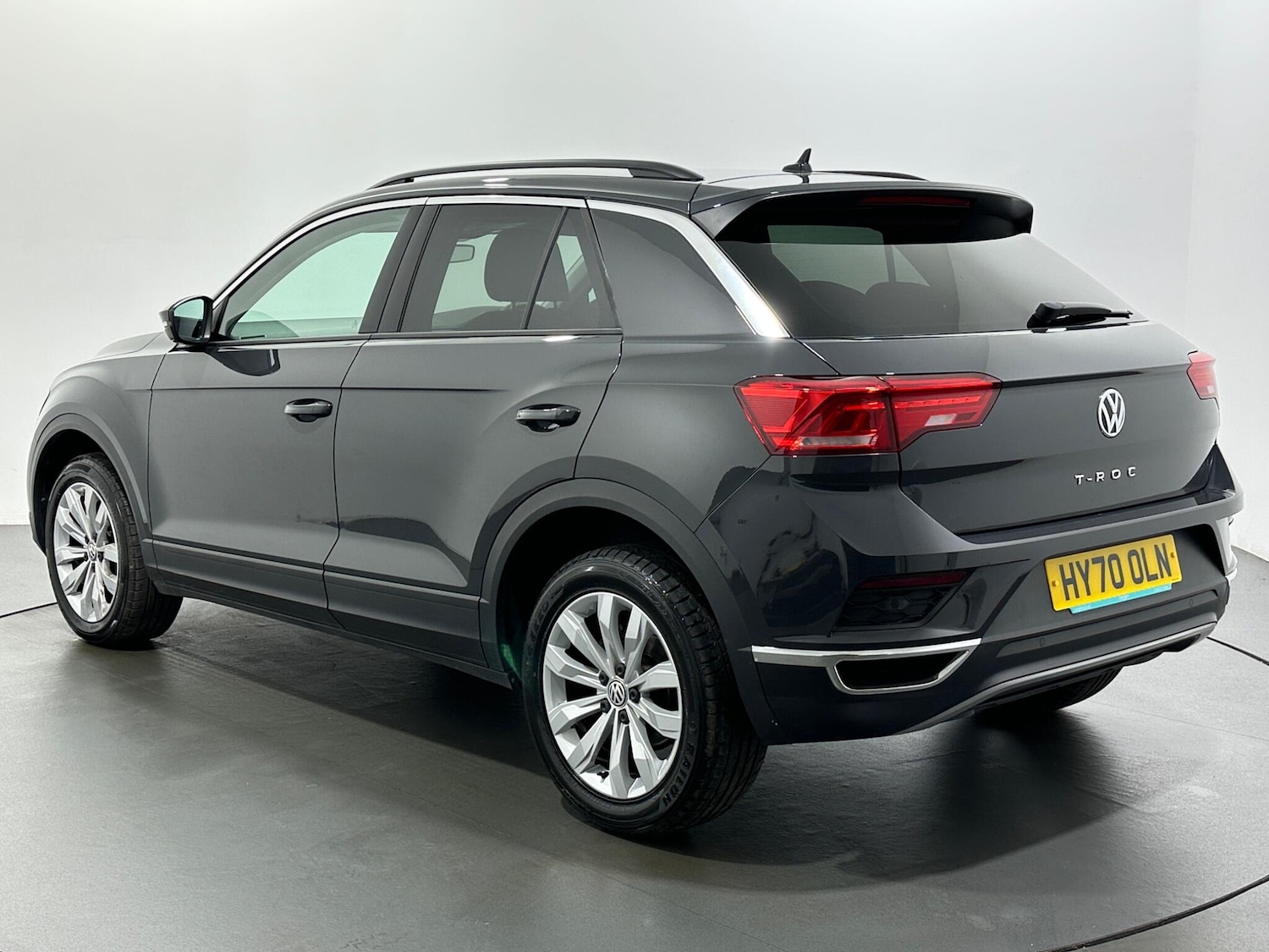 Used Volkswagen T-Roc 2020 for sale - 76878883: Photo 6