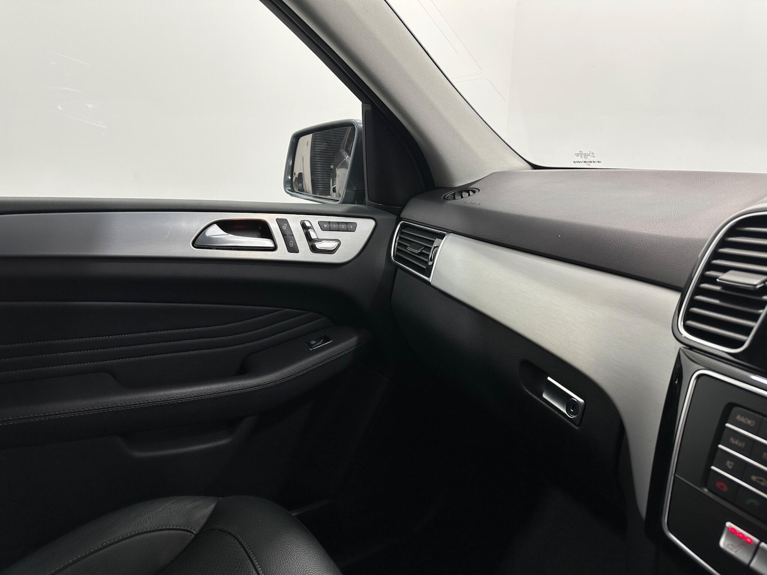 Used Mercedes-Benz GLE 2017 for sale - 77924843: Photo 29