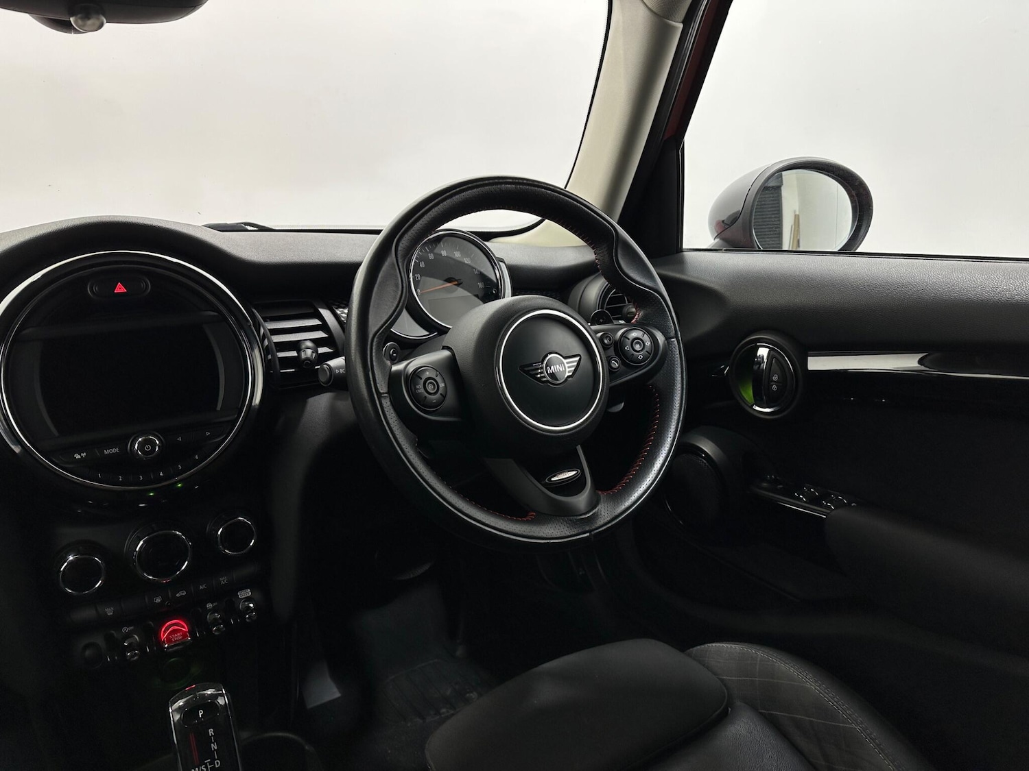 Used MINI Hatch 2018 for sale - 77400905: Photo 12