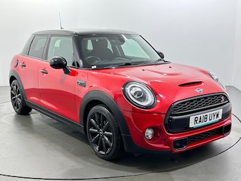 Used MINI Hatch 2018 for sale - 77400905: Photo