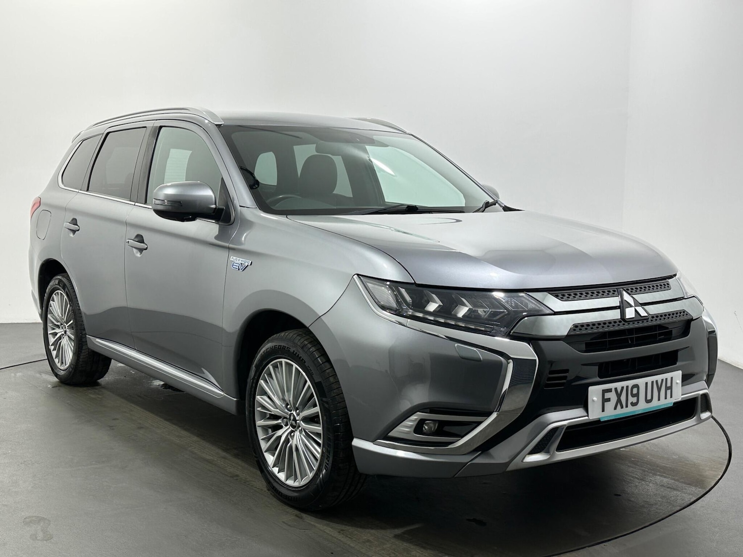 Used Mitsubishi Outlander 2019 for sale - 76878664: Photo 1