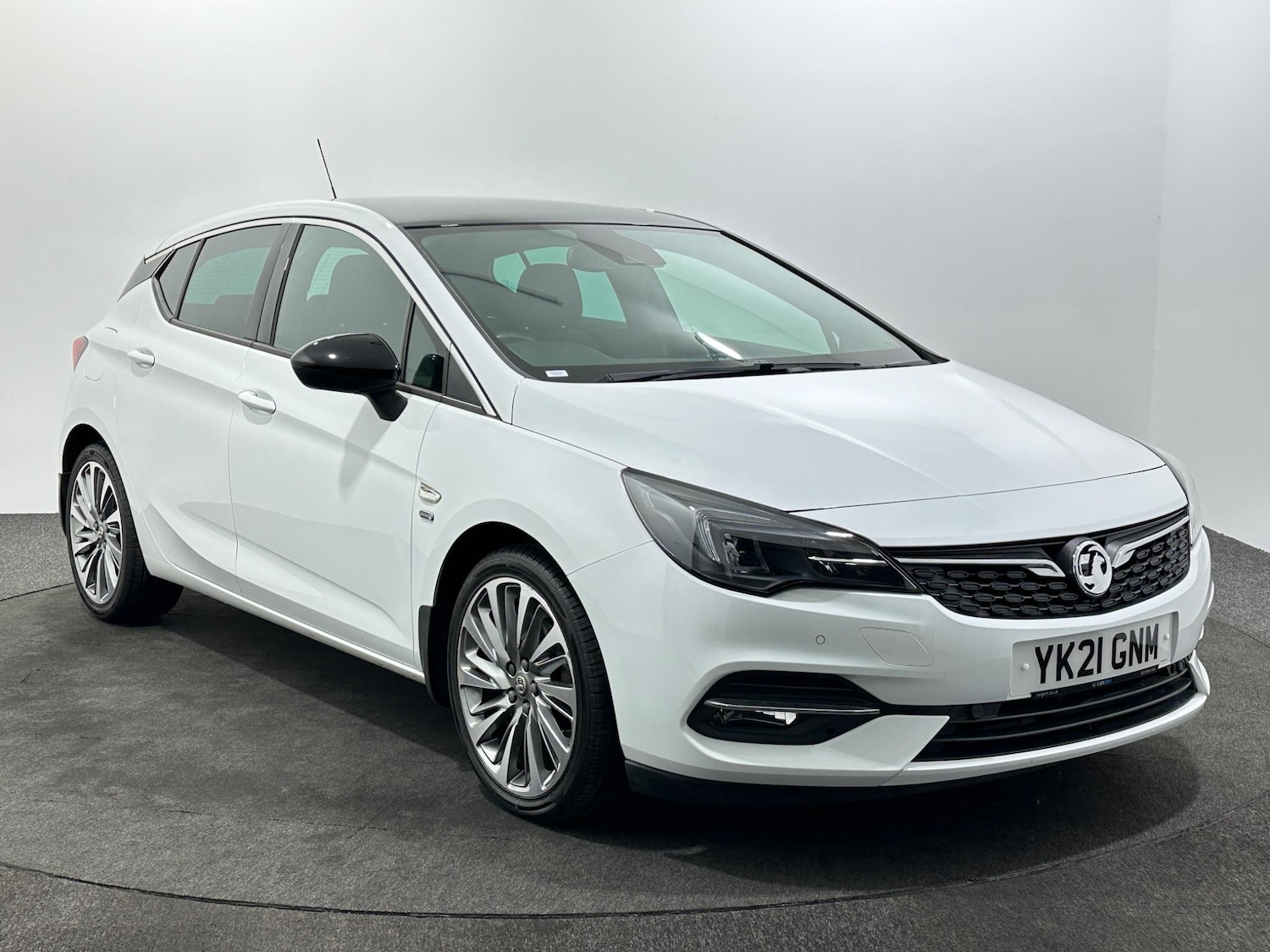 Used Vauxhall Astra 2021 for sale - 76878908: Photo 1