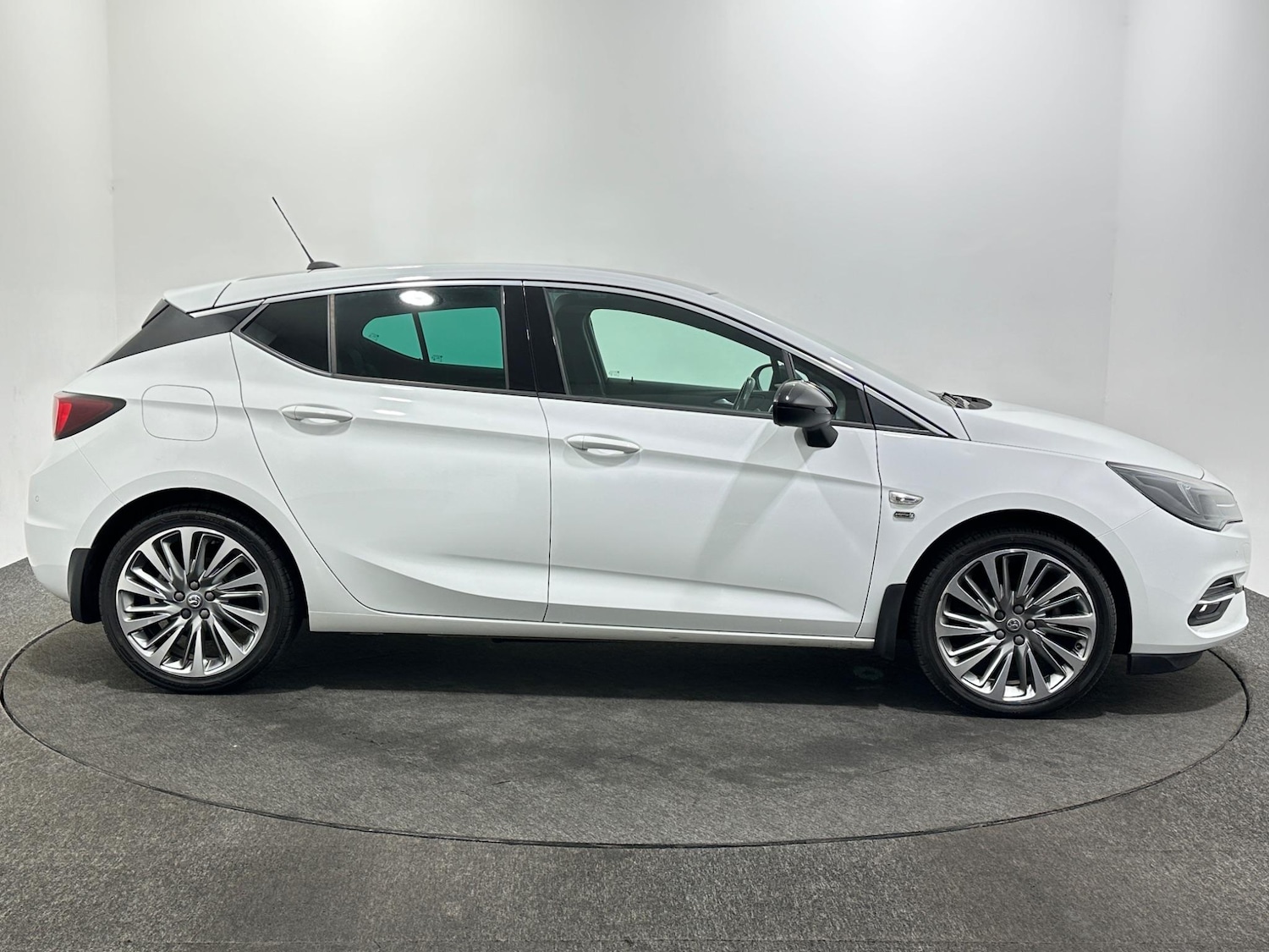 Used Vauxhall Astra 2021 for sale - 76878908: Photo 9