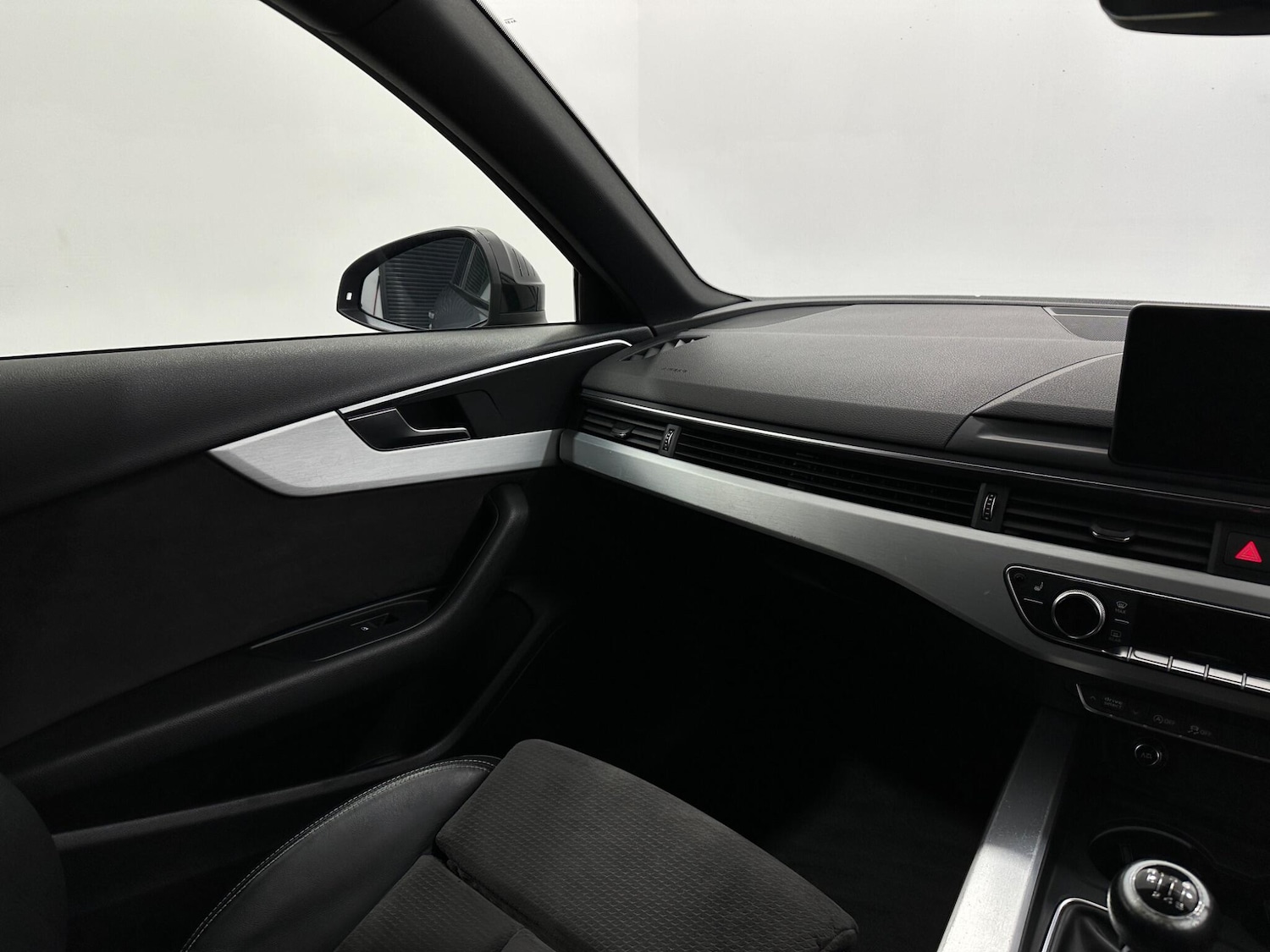 Used Audi A4 2019 for sale - 76878893: Photo 28