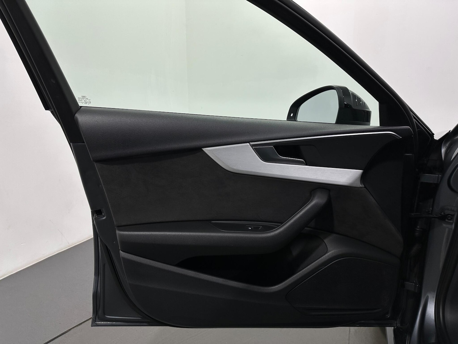 Used Audi A4 2019 for sale - 76878893: Photo 37