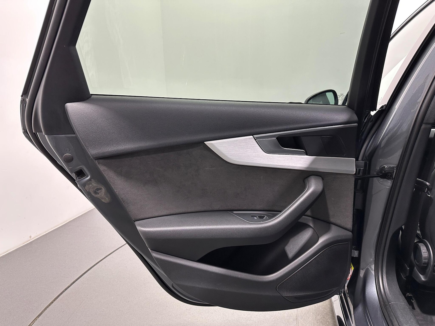 Used Audi A4 2019 for sale - 76878893: Photo 40