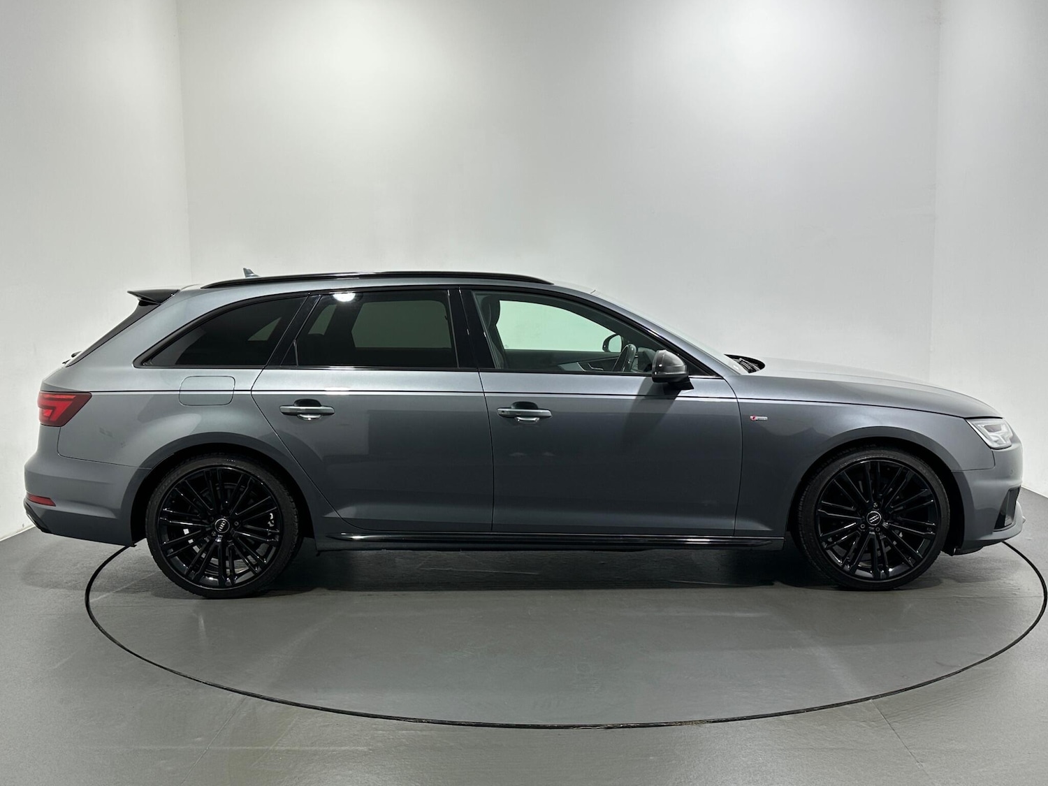 Used Audi A4 2019 for sale - 76878893: Photo 9