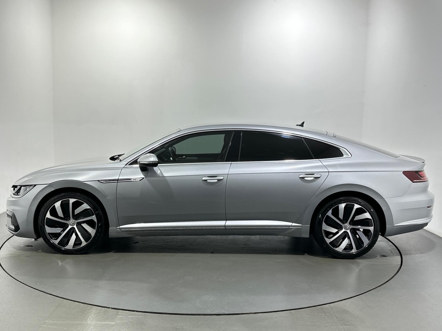 Used Volkswagen Arteon 2020 for sale - 77345419: Photo 5
