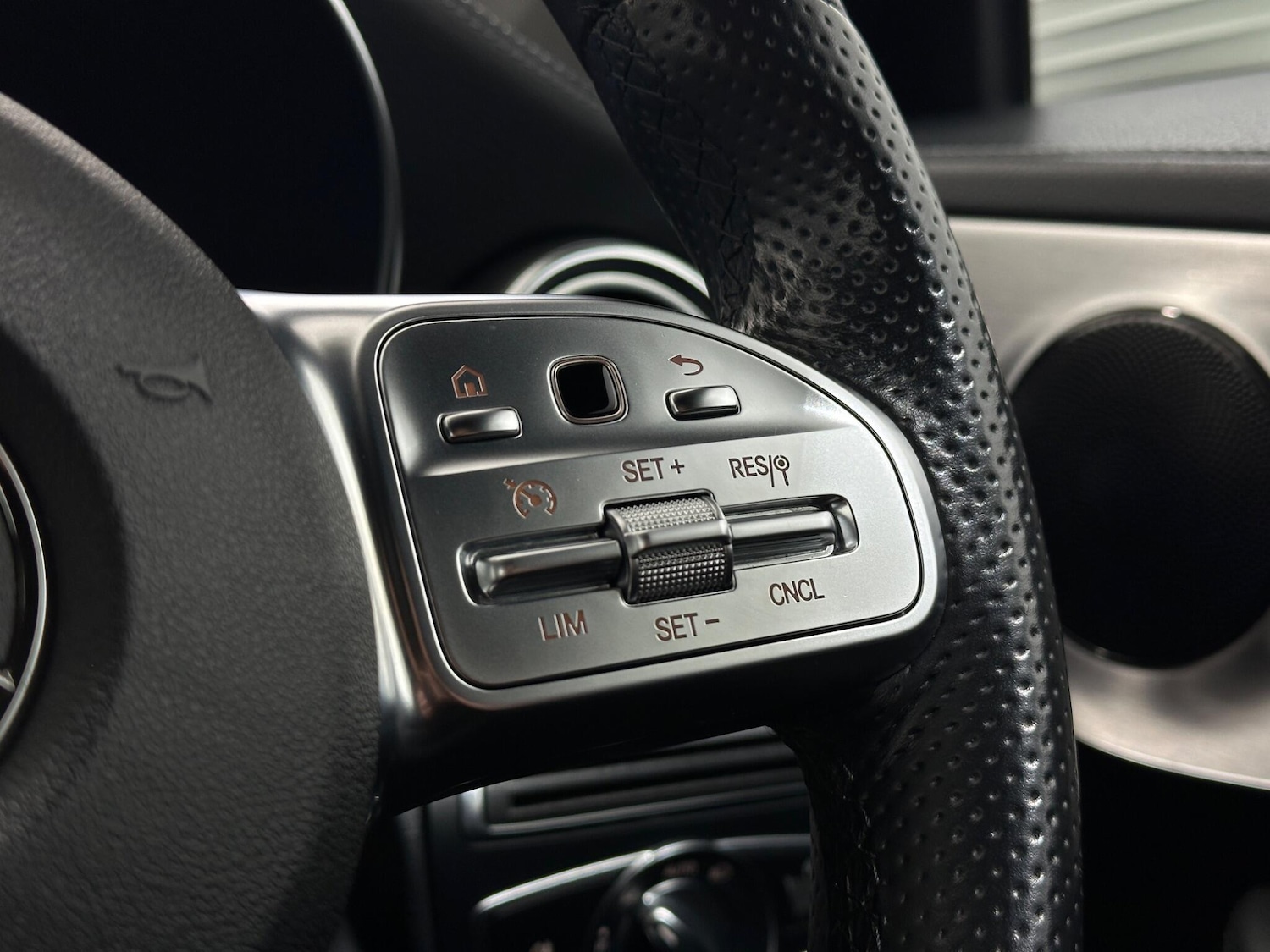 Used Mercedes-Benz C Class 2018 for sale - 77229460: Photo 15