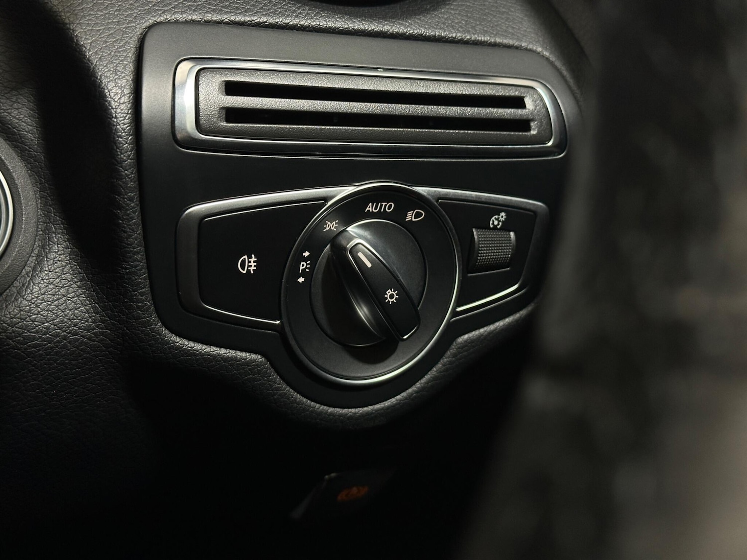 Used Mercedes-Benz C Class 2018 for sale - 77229460: Photo 17