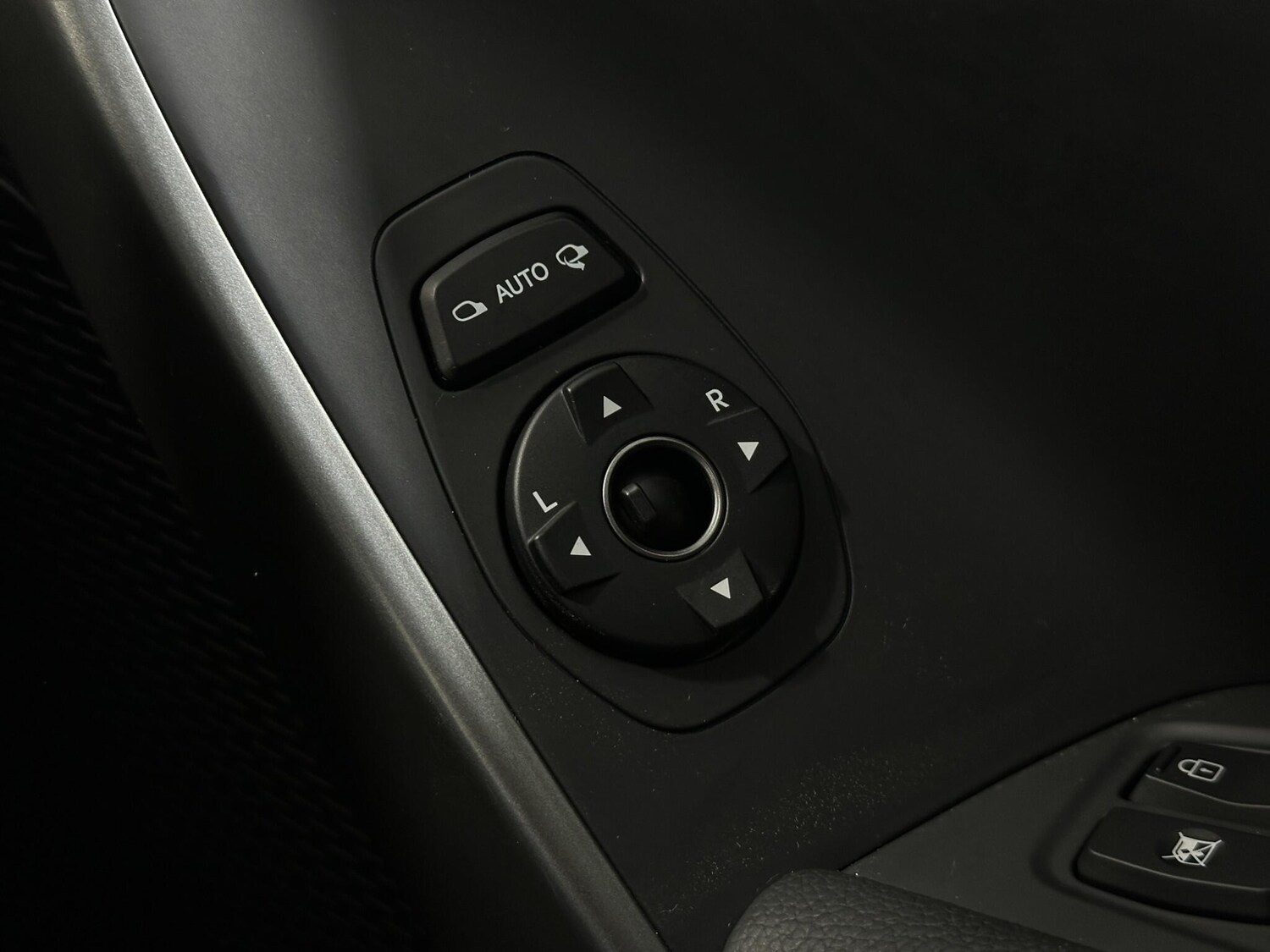 Used Hyundai Santa Fe 2018 for sale - 78020114: Photo 19