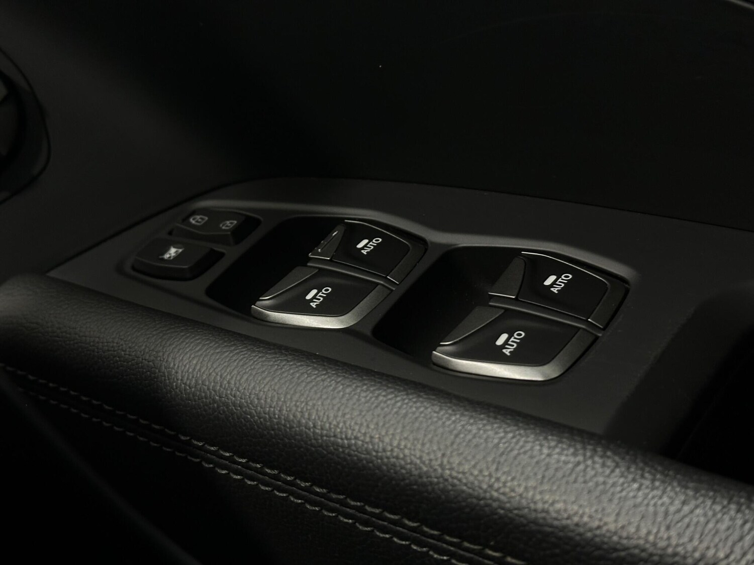 Used Hyundai Santa Fe 2018 for sale - 78020114: Photo 20