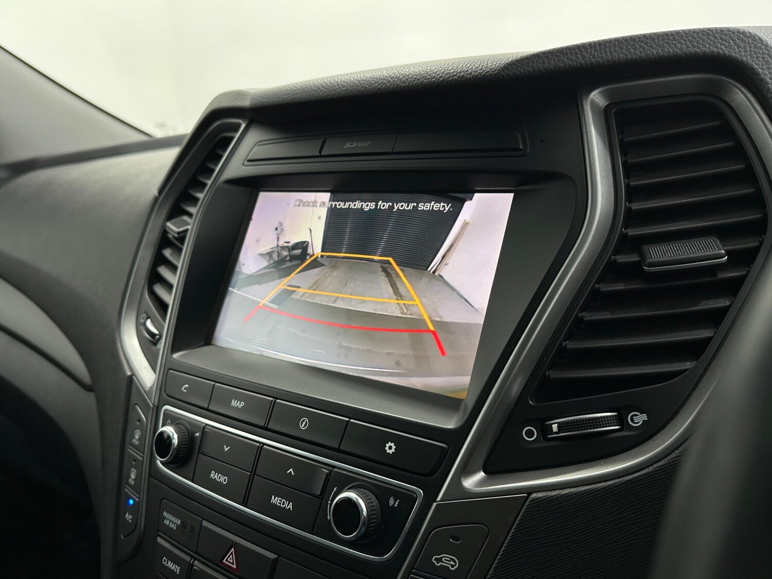 Used Hyundai Santa Fe 2018 for sale - 78020114: Photo 26