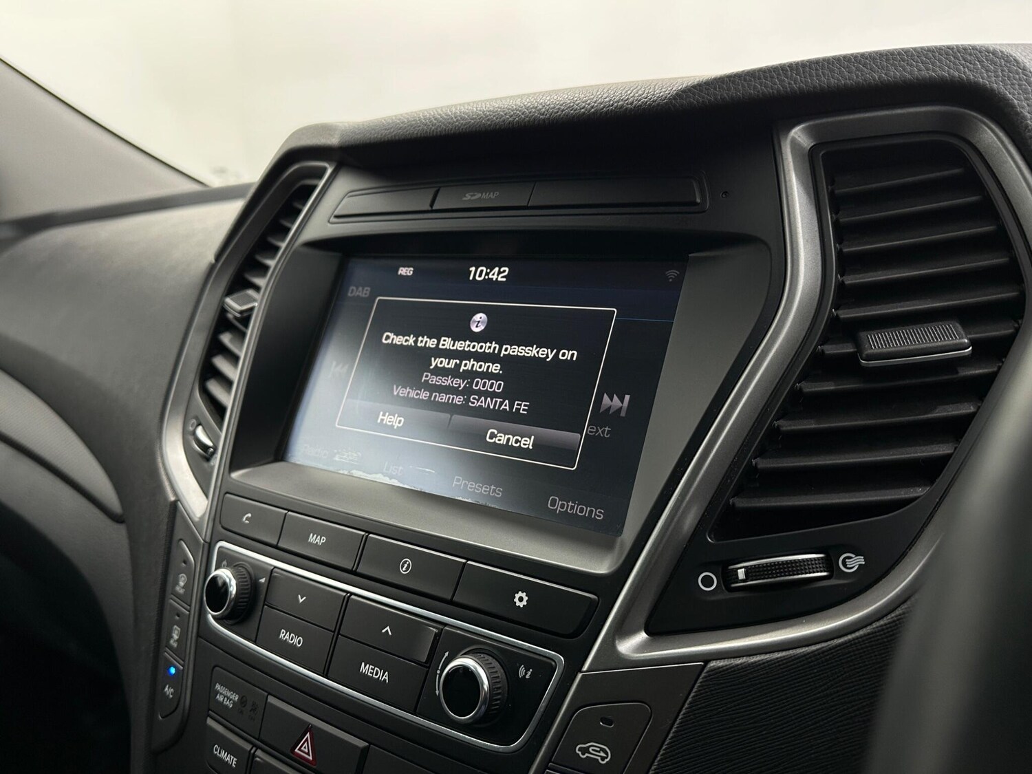 Used Hyundai Santa Fe 2018 for sale - 78020114: Photo 27