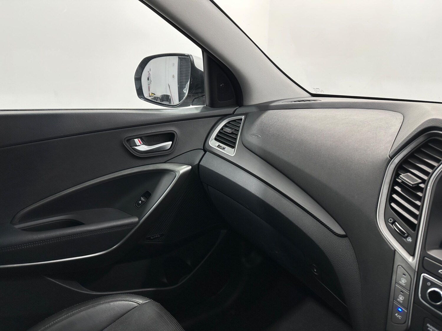 Used Hyundai Santa Fe 2018 for sale - 78020114: Photo 29