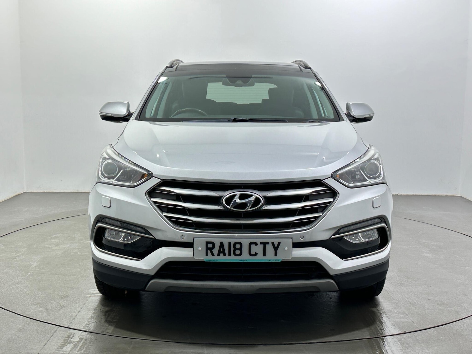 Used Hyundai Santa Fe 2018 for sale - 78020114: Photo 3