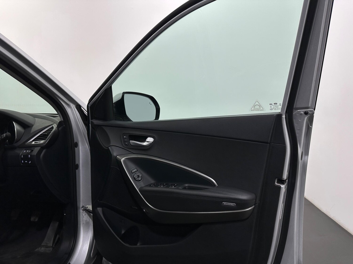 Used Hyundai Santa Fe 2018 for sale - 78020114: Photo 35