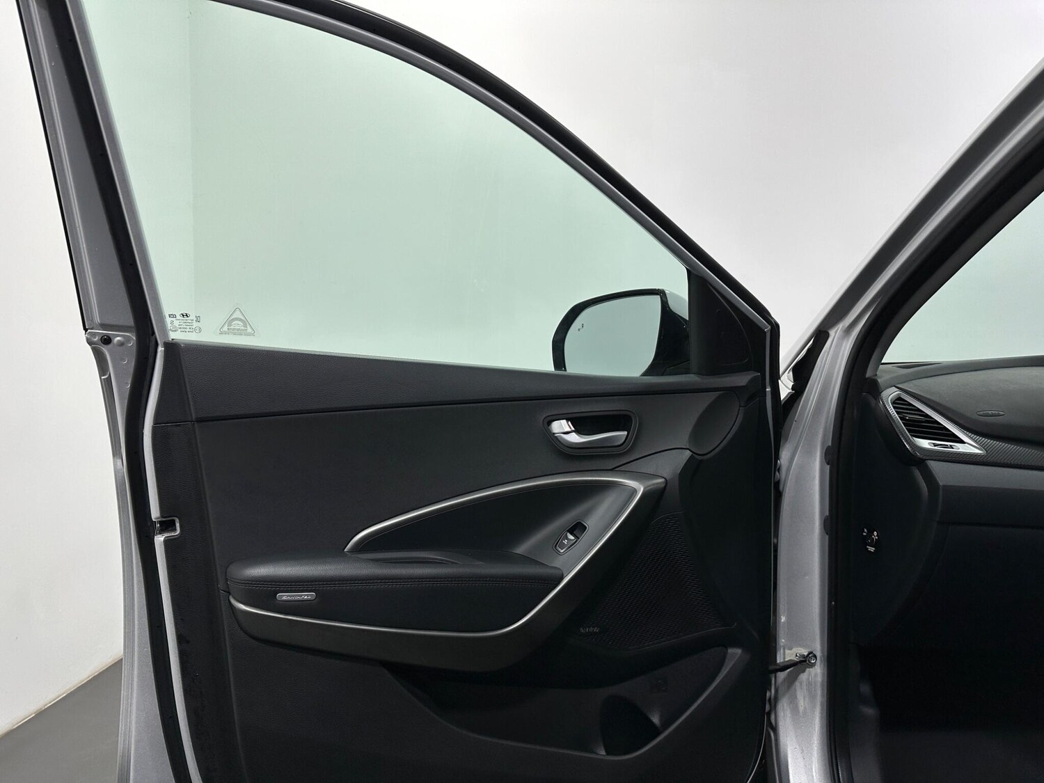 Used Hyundai Santa Fe 2018 for sale - 78020114: Photo 38