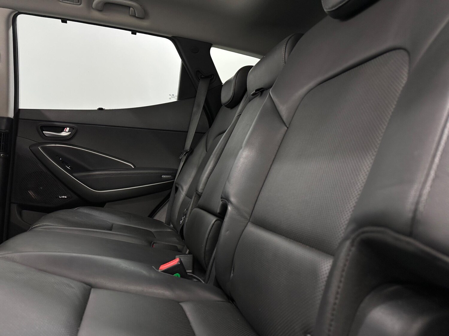 Used Hyundai Santa Fe 2018 for sale - 78020114: Photo 40