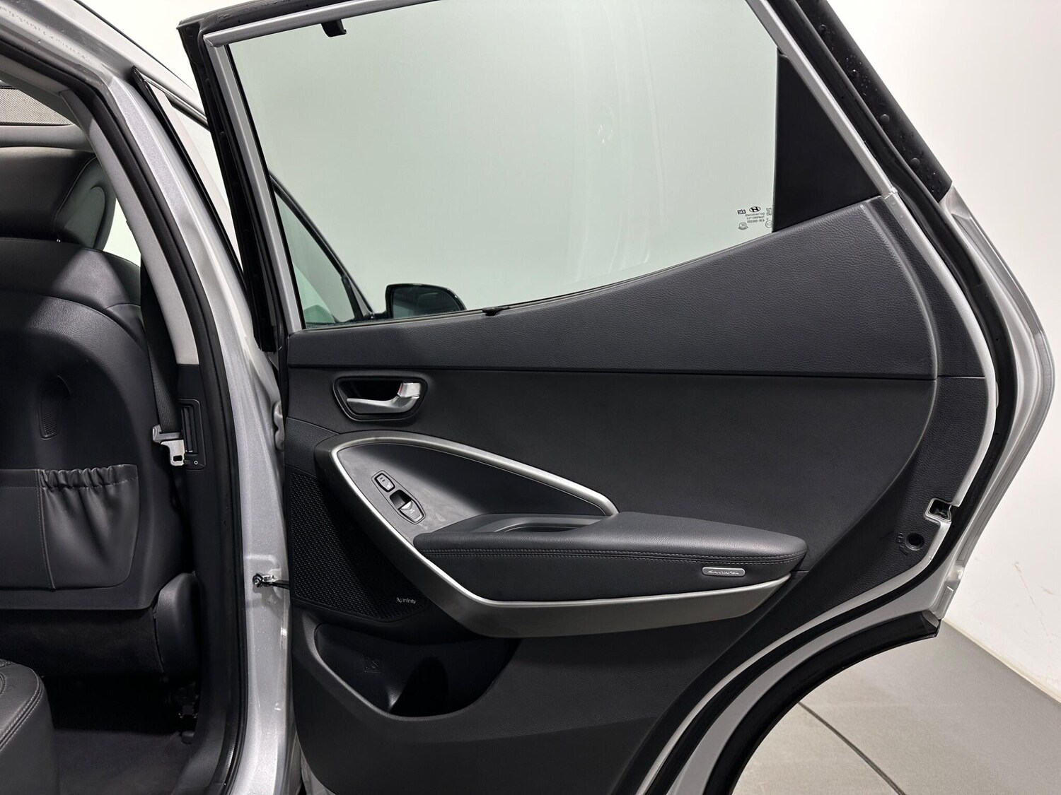 Used Hyundai Santa Fe 2018 for sale - 78020114: Photo 45