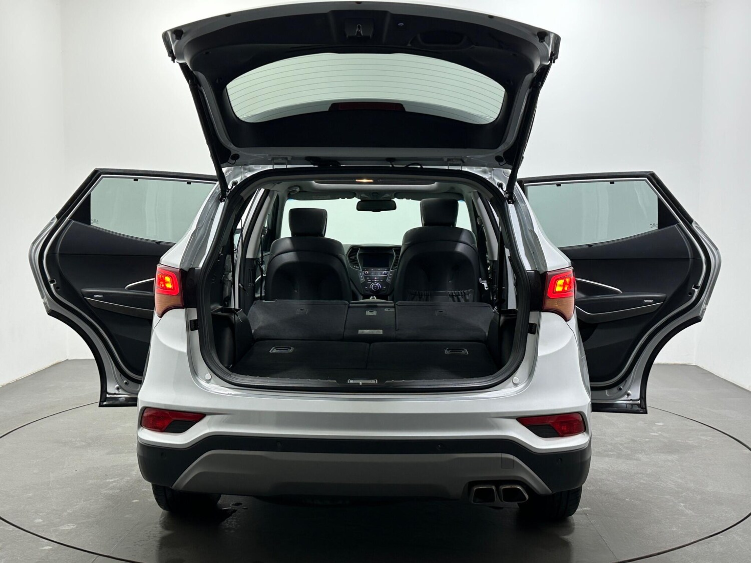 Used Hyundai Santa Fe 2018 for sale - 78020114: Photo 48