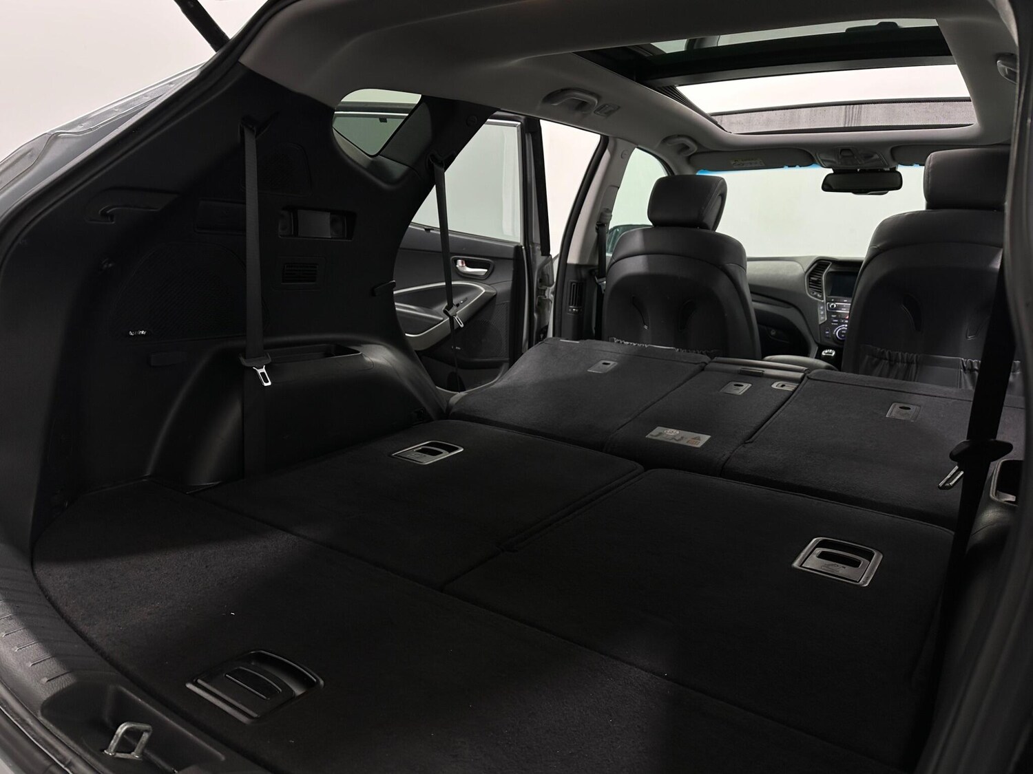 Used Hyundai Santa Fe 2018 for sale - 78020114: Photo 49