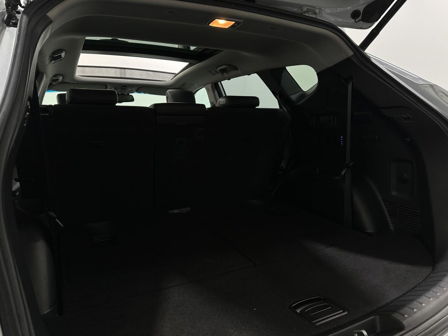 Used Hyundai Santa Fe 2018 for sale - 78020114: Photo 51