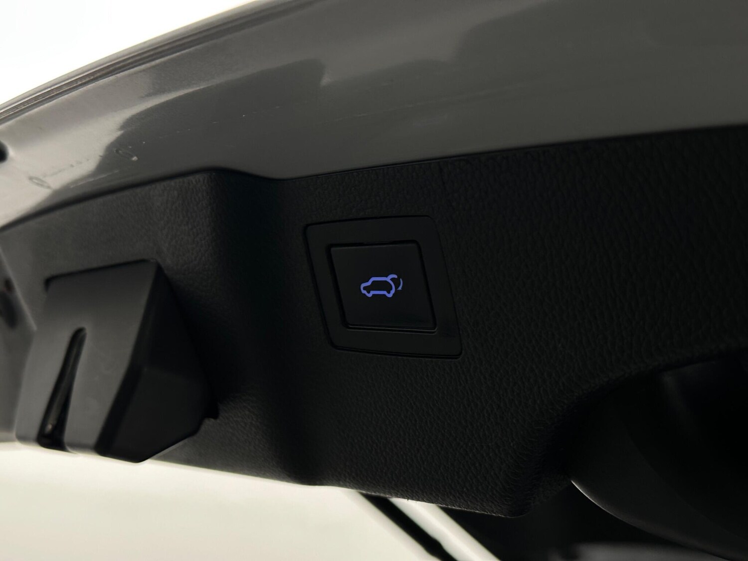 Used Hyundai Santa Fe 2018 for sale - 78020114: Photo 52