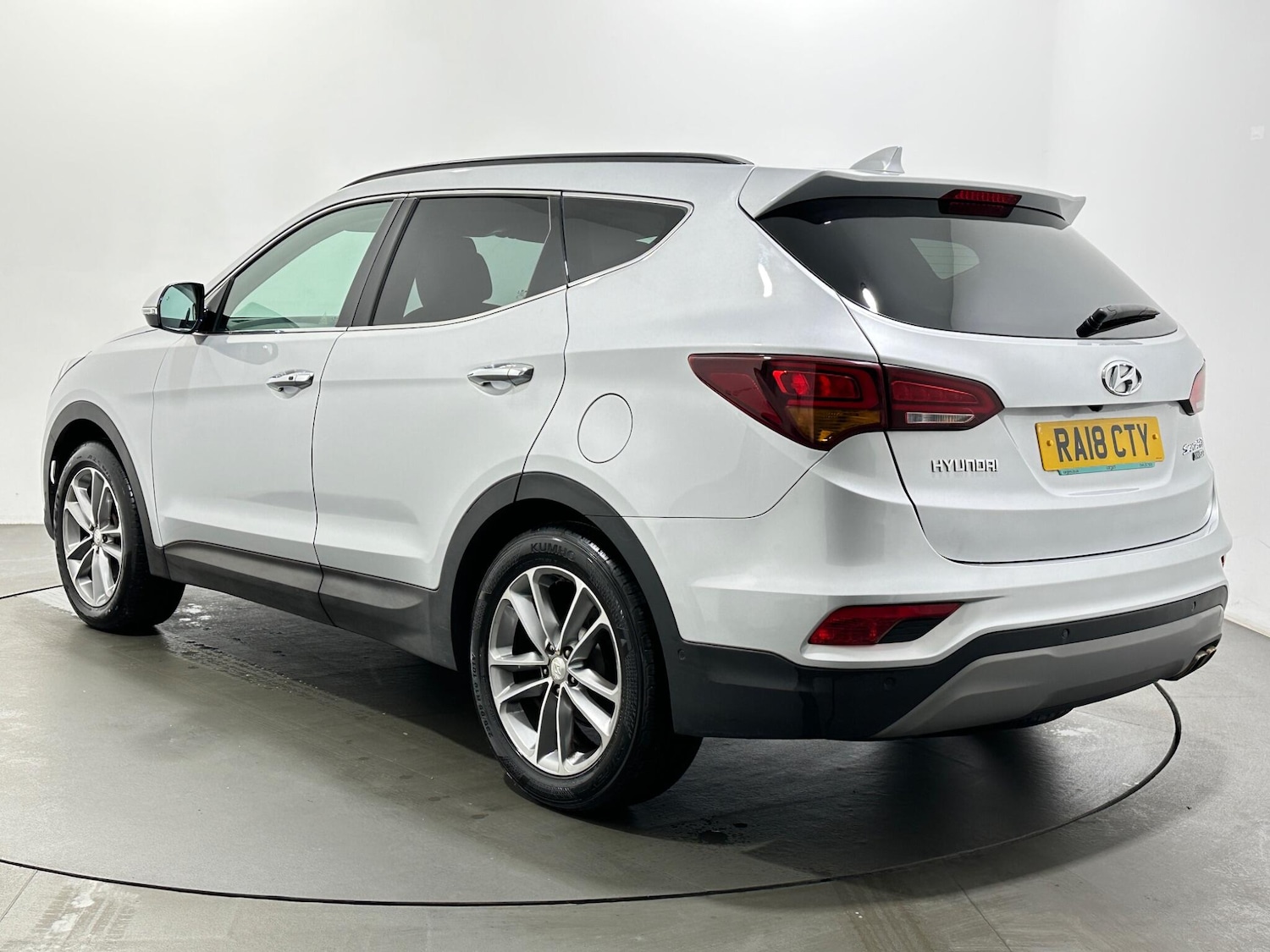 Used Hyundai Santa Fe 2018 for sale - 78020114: Photo 6