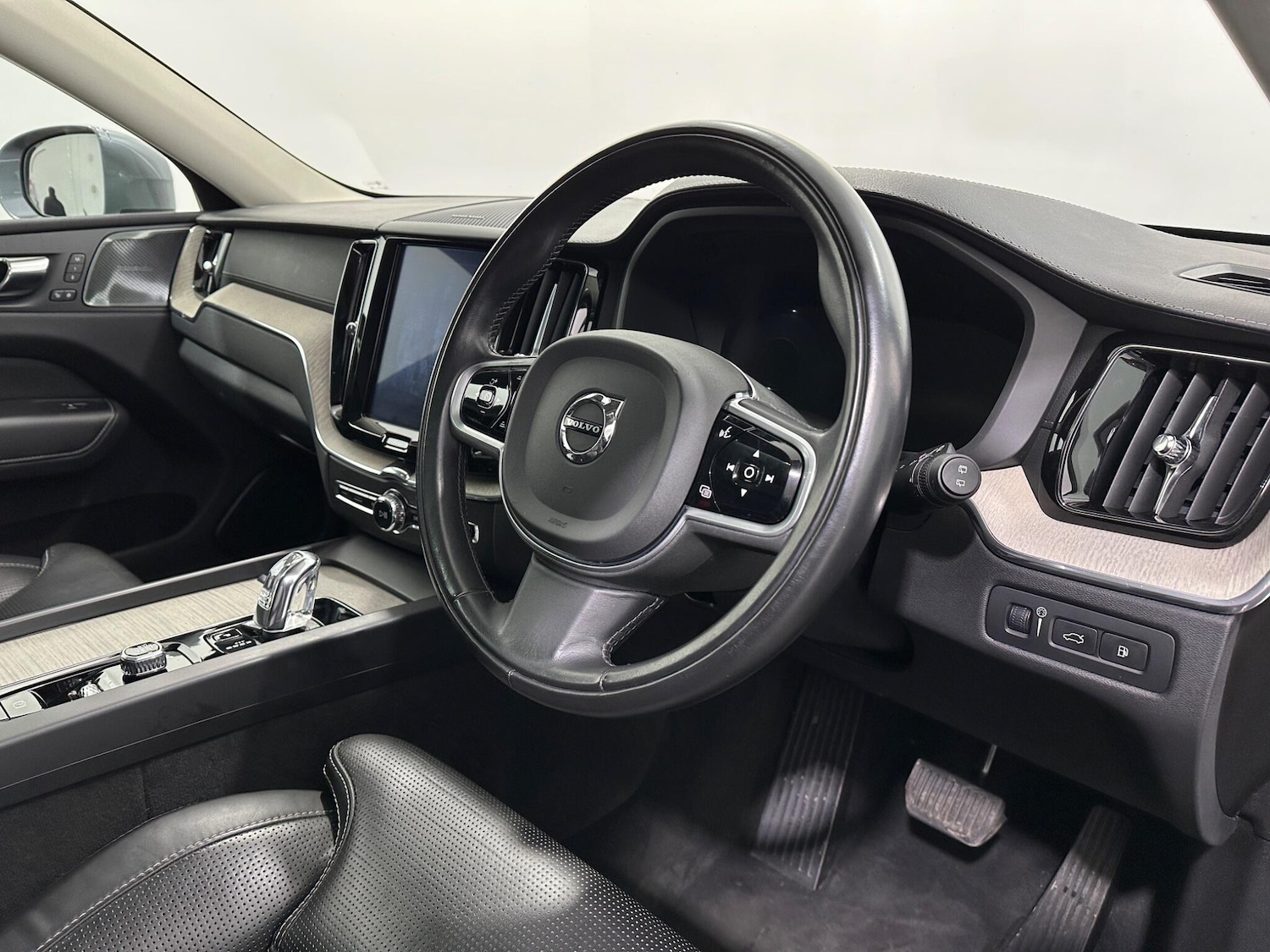 Used Volvo XC60 2019 for sale - 78086848: Photo 10