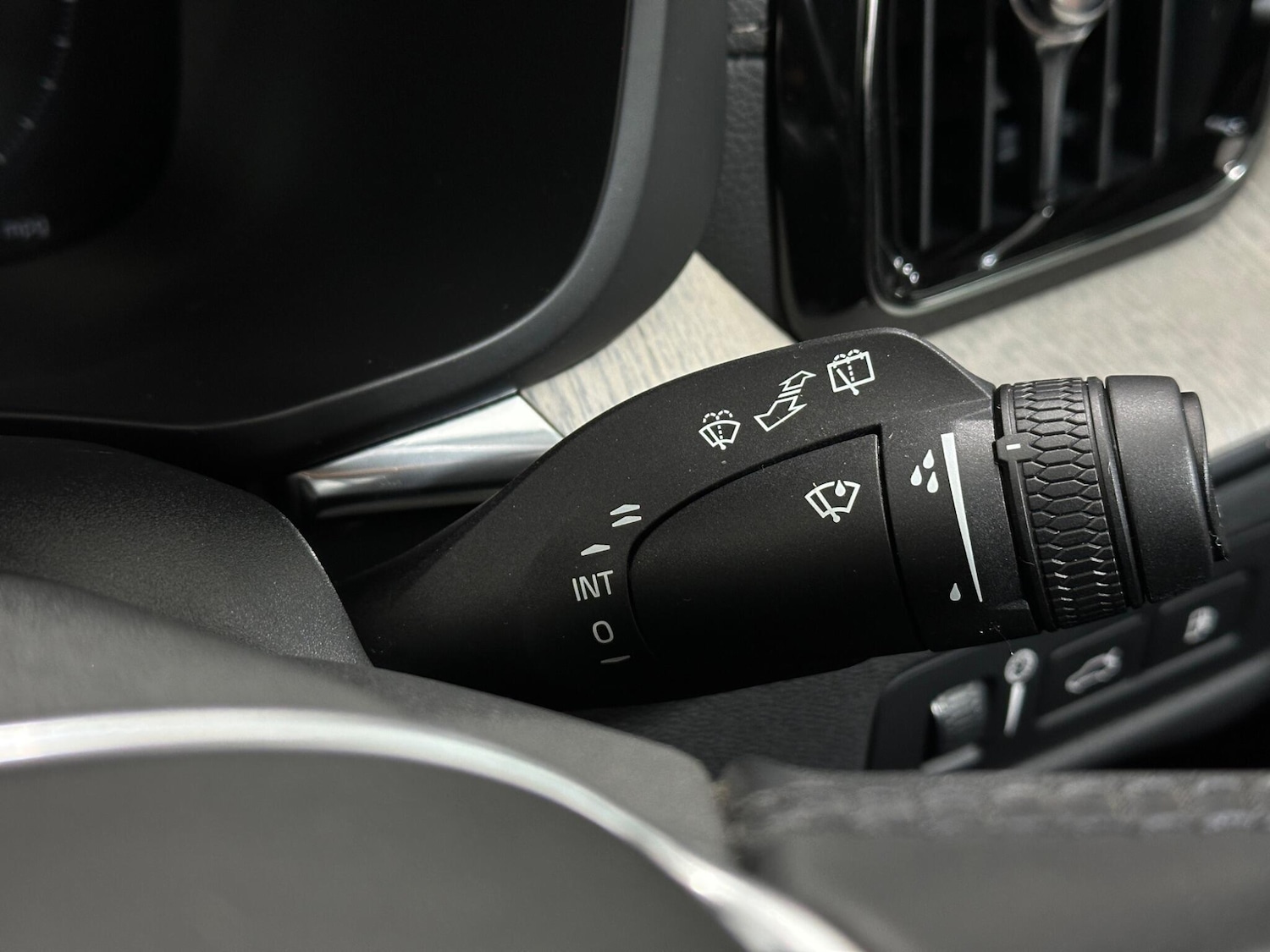 Used Volvo XC60 2019 for sale - 78086848: Photo 16