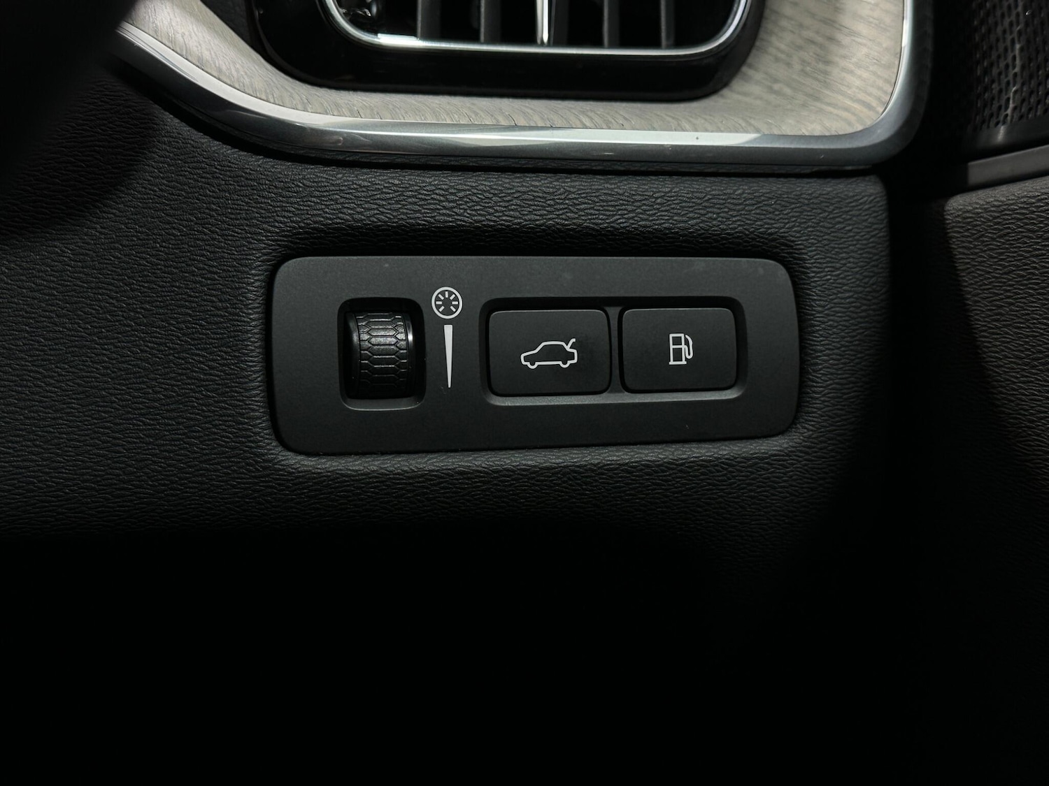 Used Volvo XC60 2019 for sale - 78086848: Photo 18