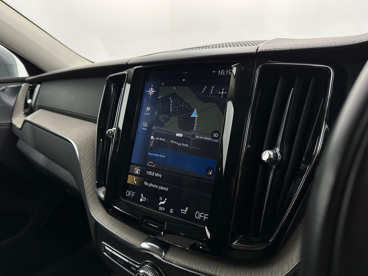 Used Volvo XC60 2019 for sale - 78086848: Photo 25