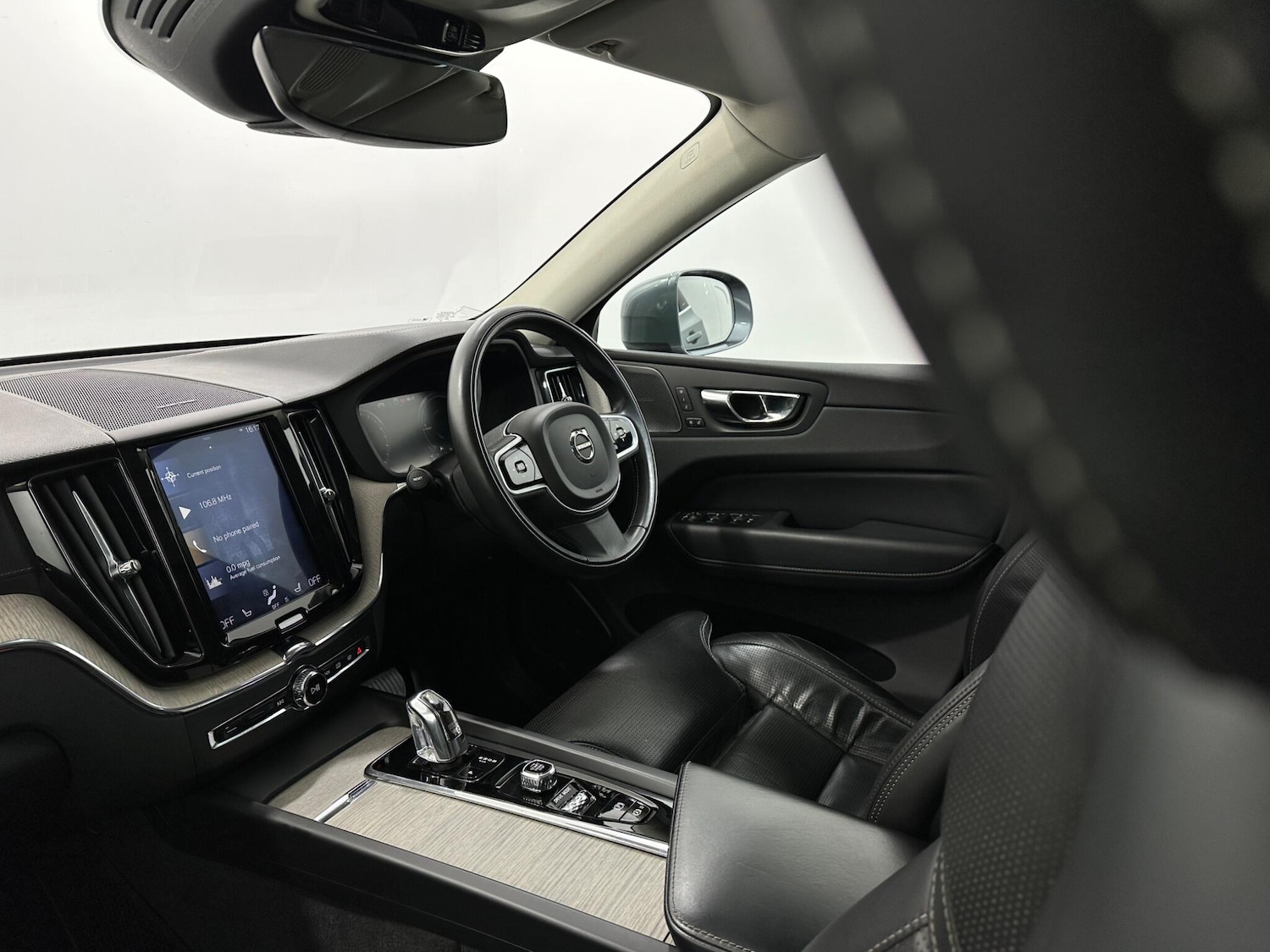 Used Volvo XC60 2019 for sale - 78086848: Photo 32