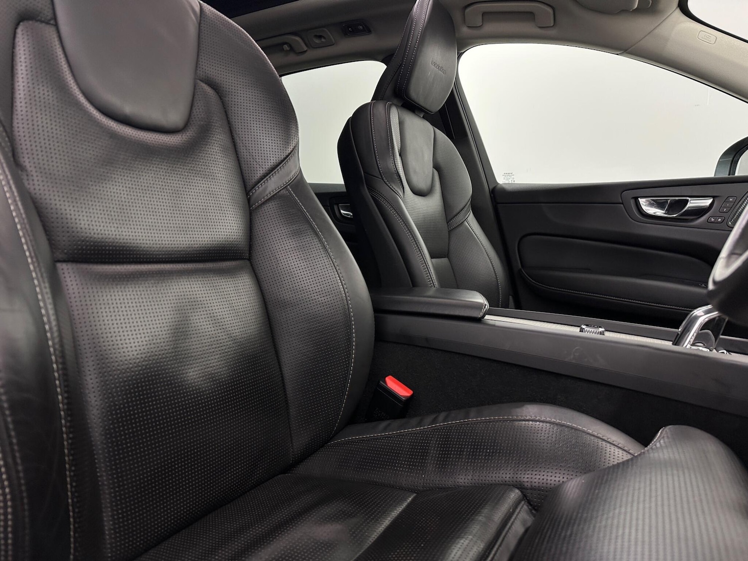 Used Volvo XC60 2019 for sale - 78086848: Photo 34