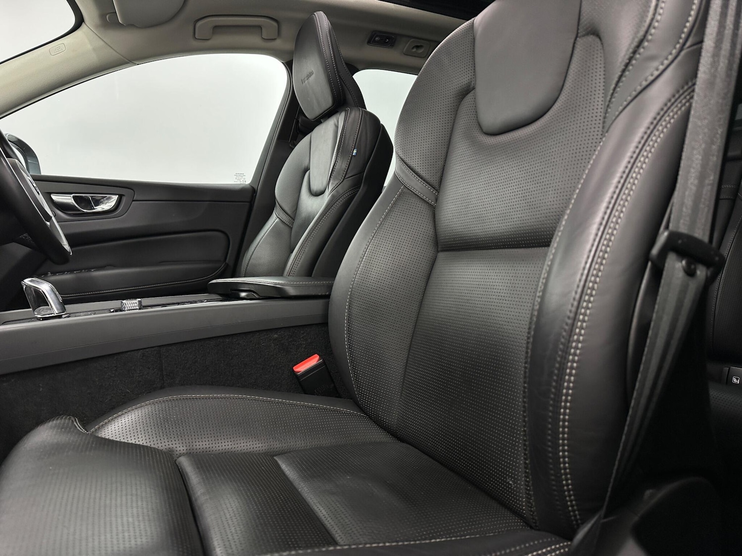 Used Volvo XC60 2019 for sale - 78086848: Photo 38