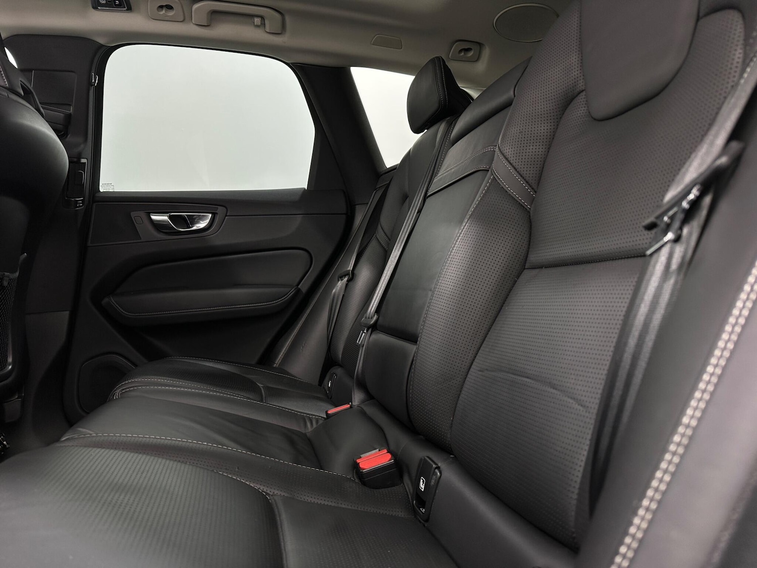 Used Volvo XC60 2019 for sale - 78086848: Photo 42