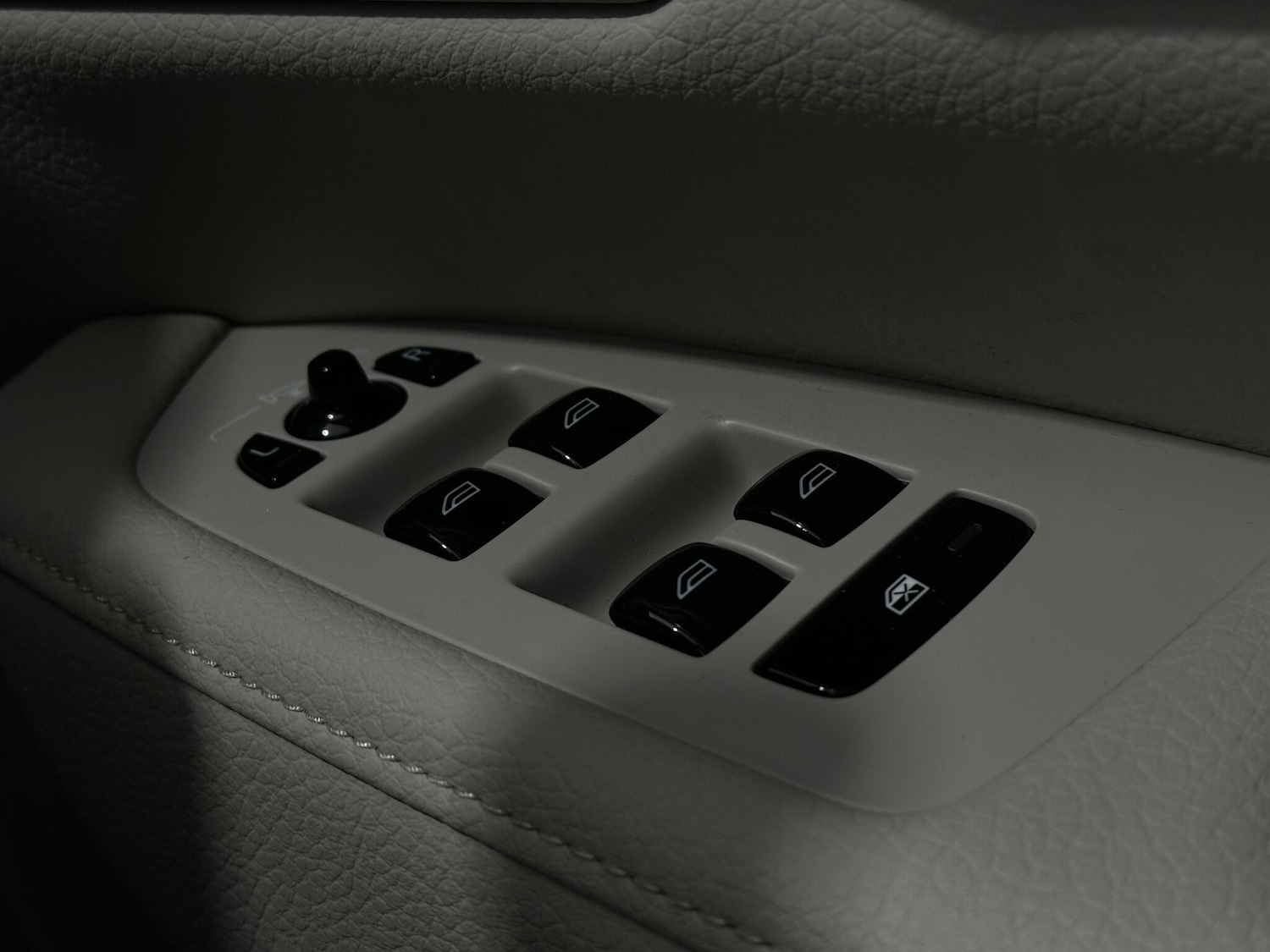 Used Volvo S90 for sale - 78135592: Photo 19