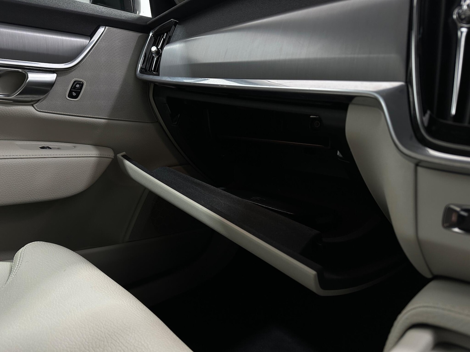 Used Volvo S90 for sale - 78135592: Photo 28