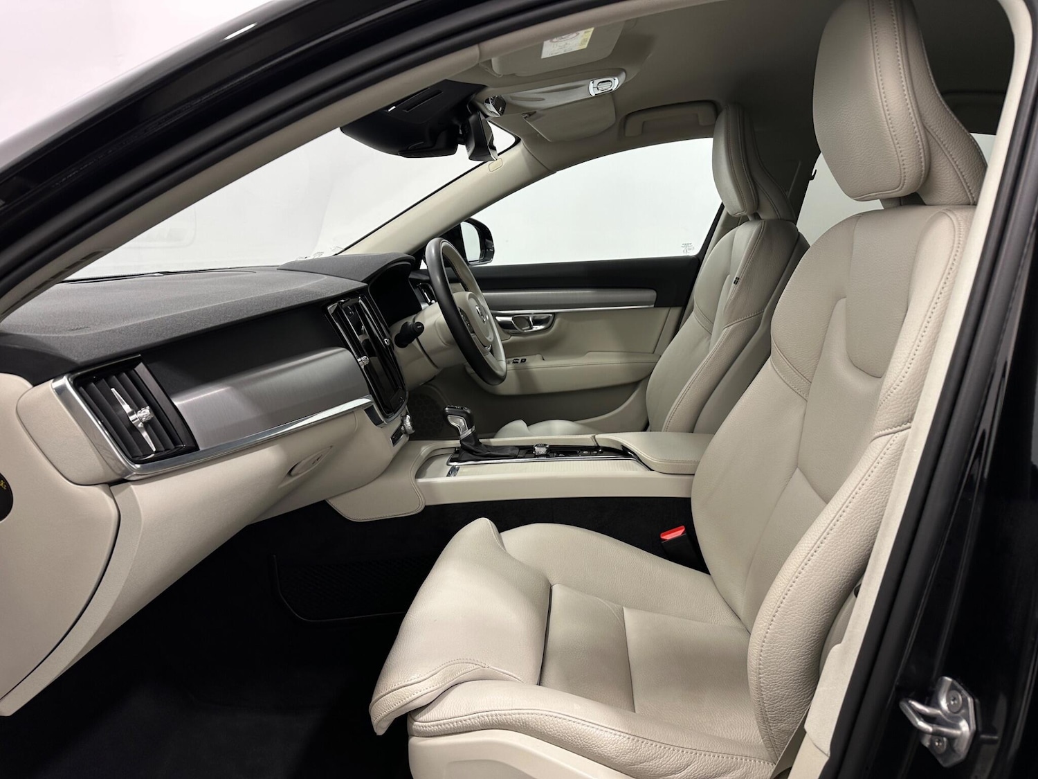 Used Volvo S90 for sale - 78135592: Photo 35