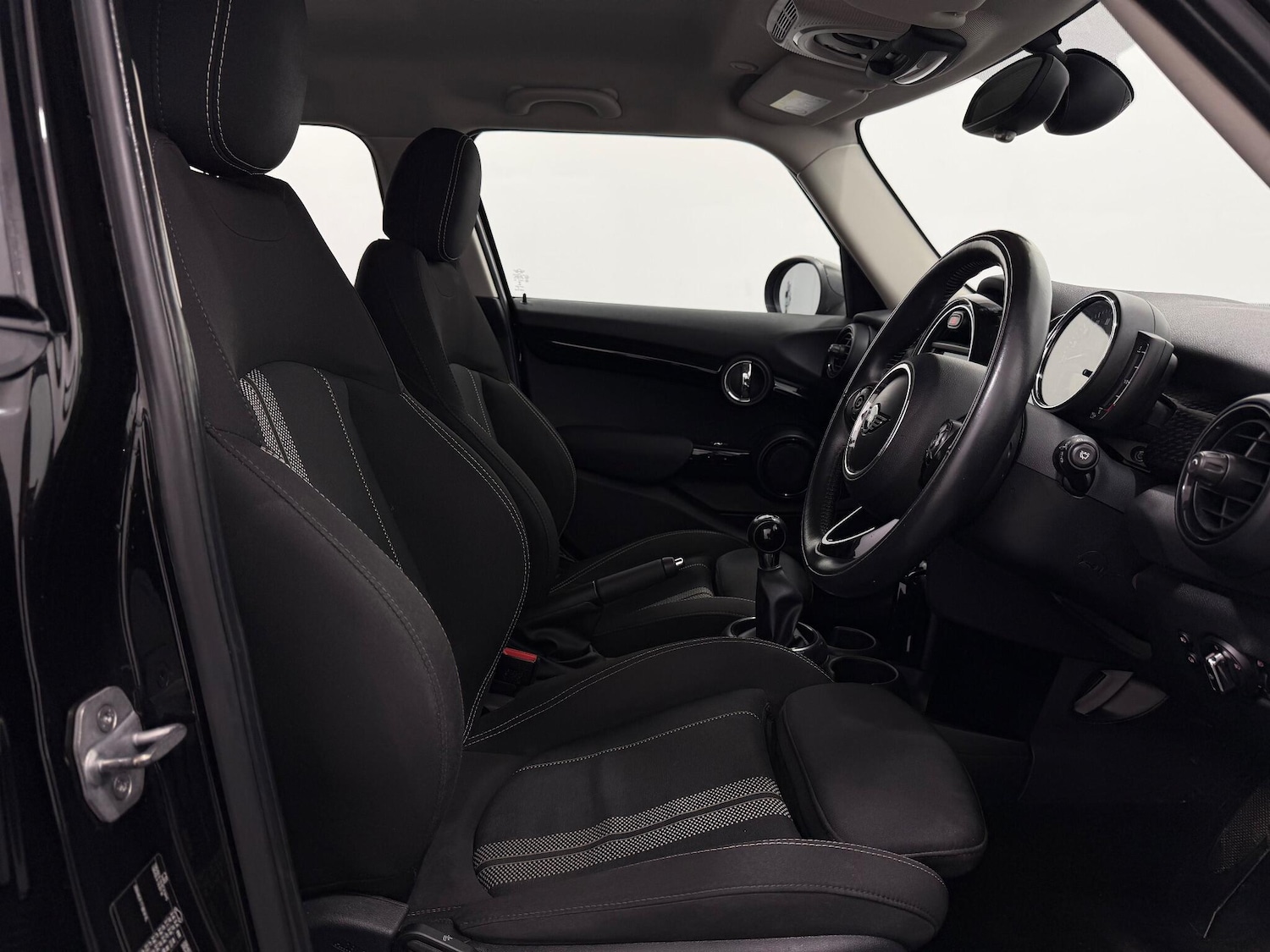 Used MINI Hatch 2018 for sale - 76878954: Photo 27