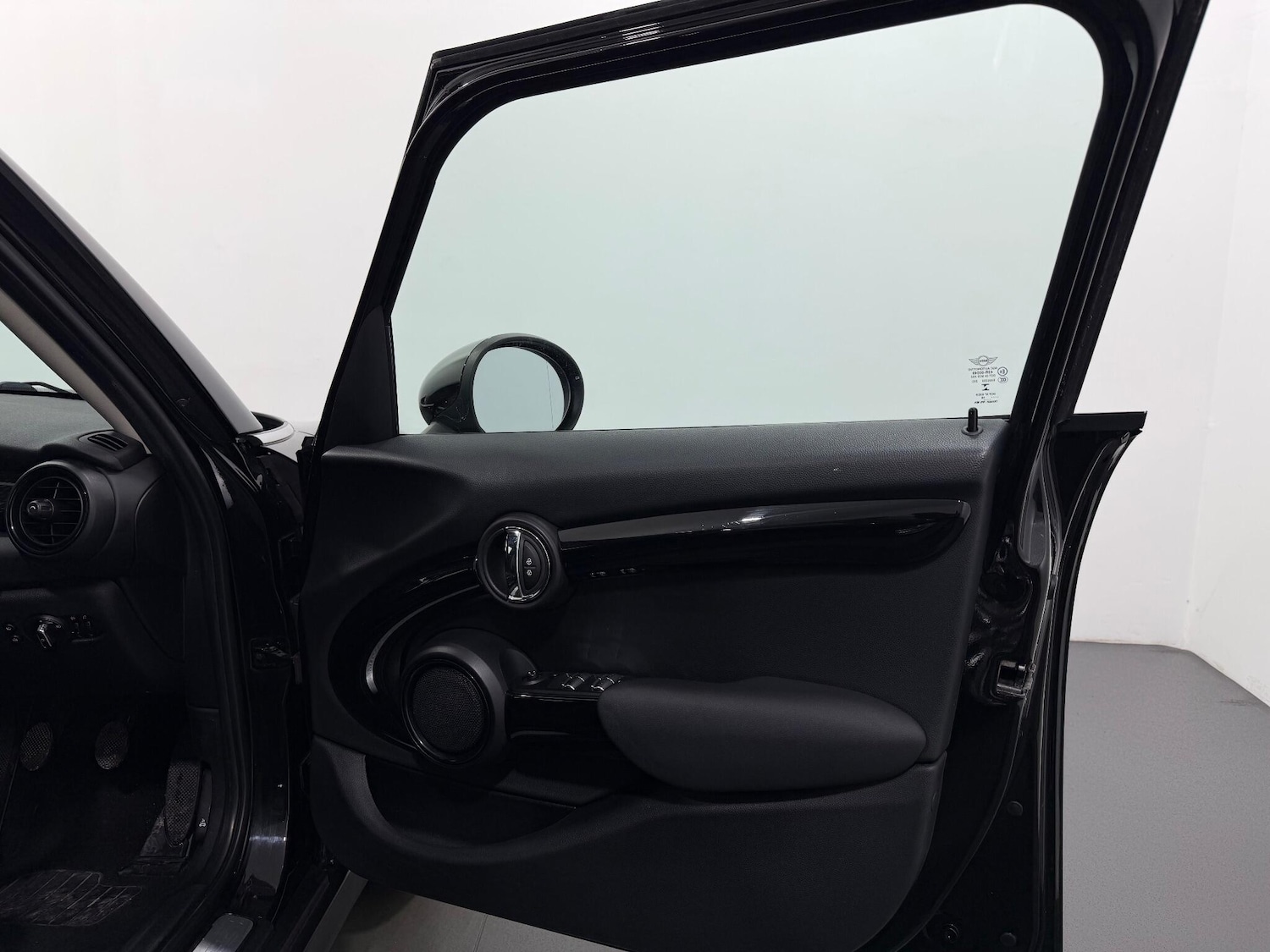 Used MINI Hatch 2018 for sale - 76878954: Photo 30