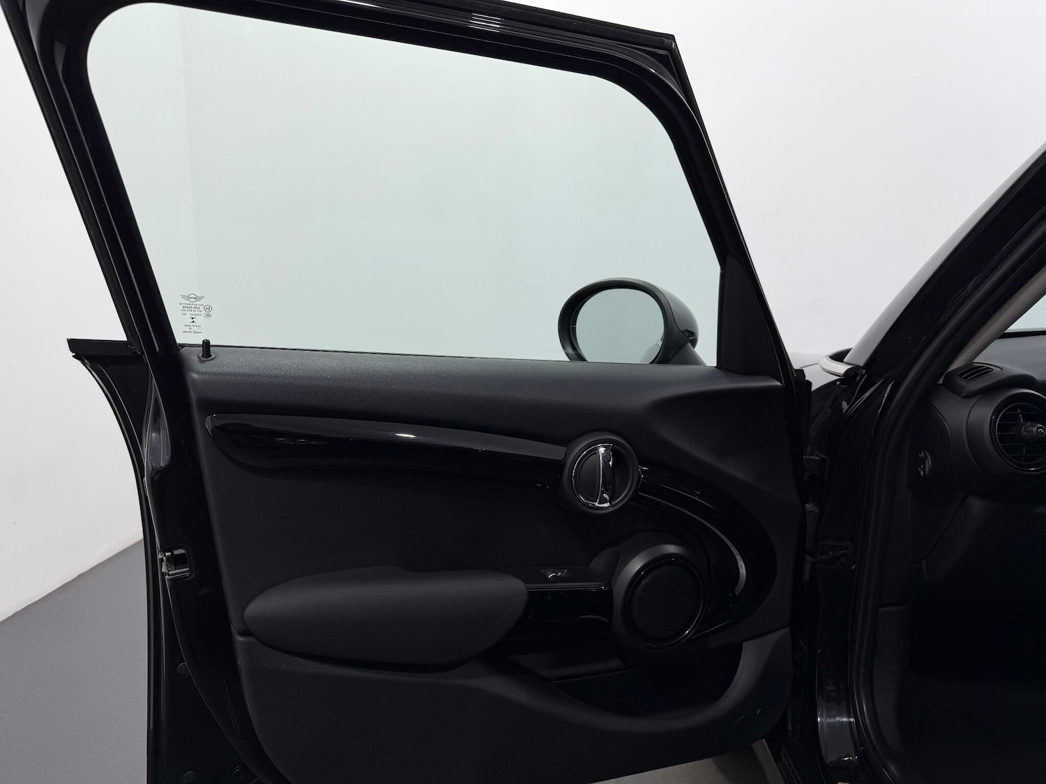 Used MINI Hatch 2018 for sale - 76878954: Photo 34