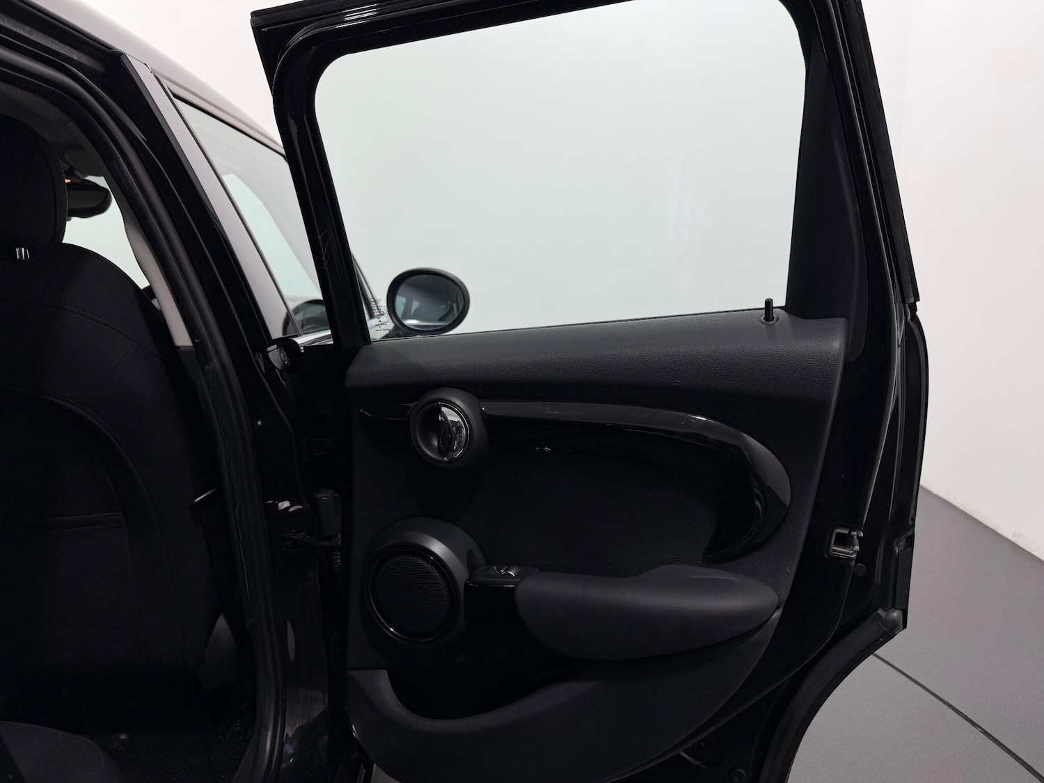 Used MINI Hatch 2018 for sale - 76878954: Photo 40