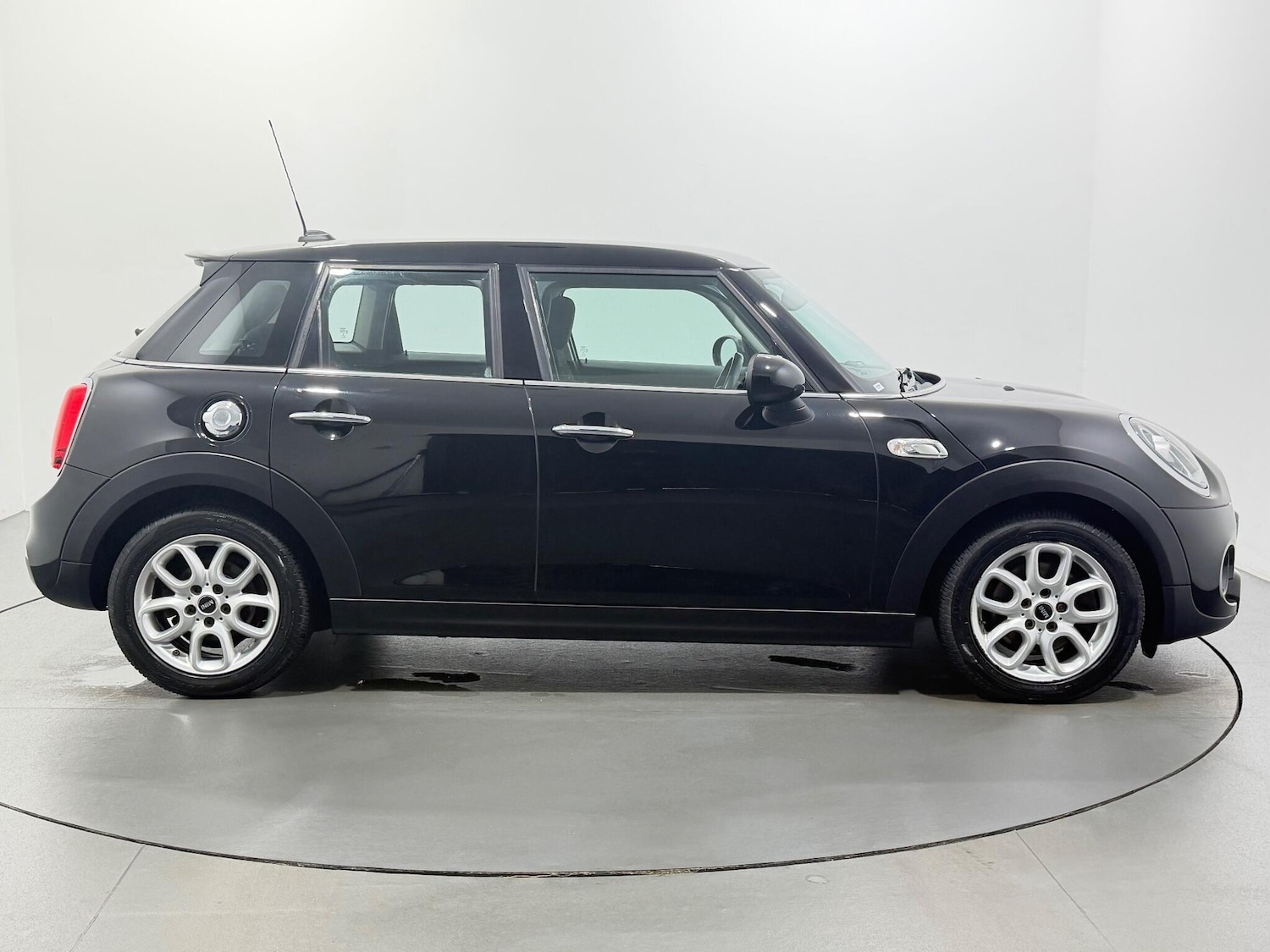 Used MINI Hatch 2018 for sale - 76878954: Photo 9